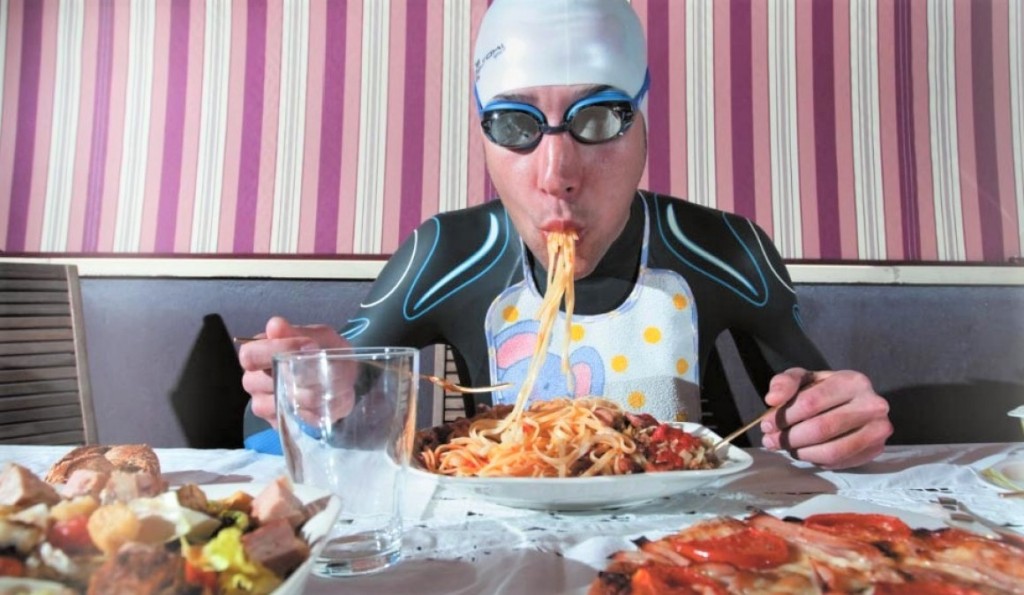 Ingesta de carbohidratos por parte de un triatleta.